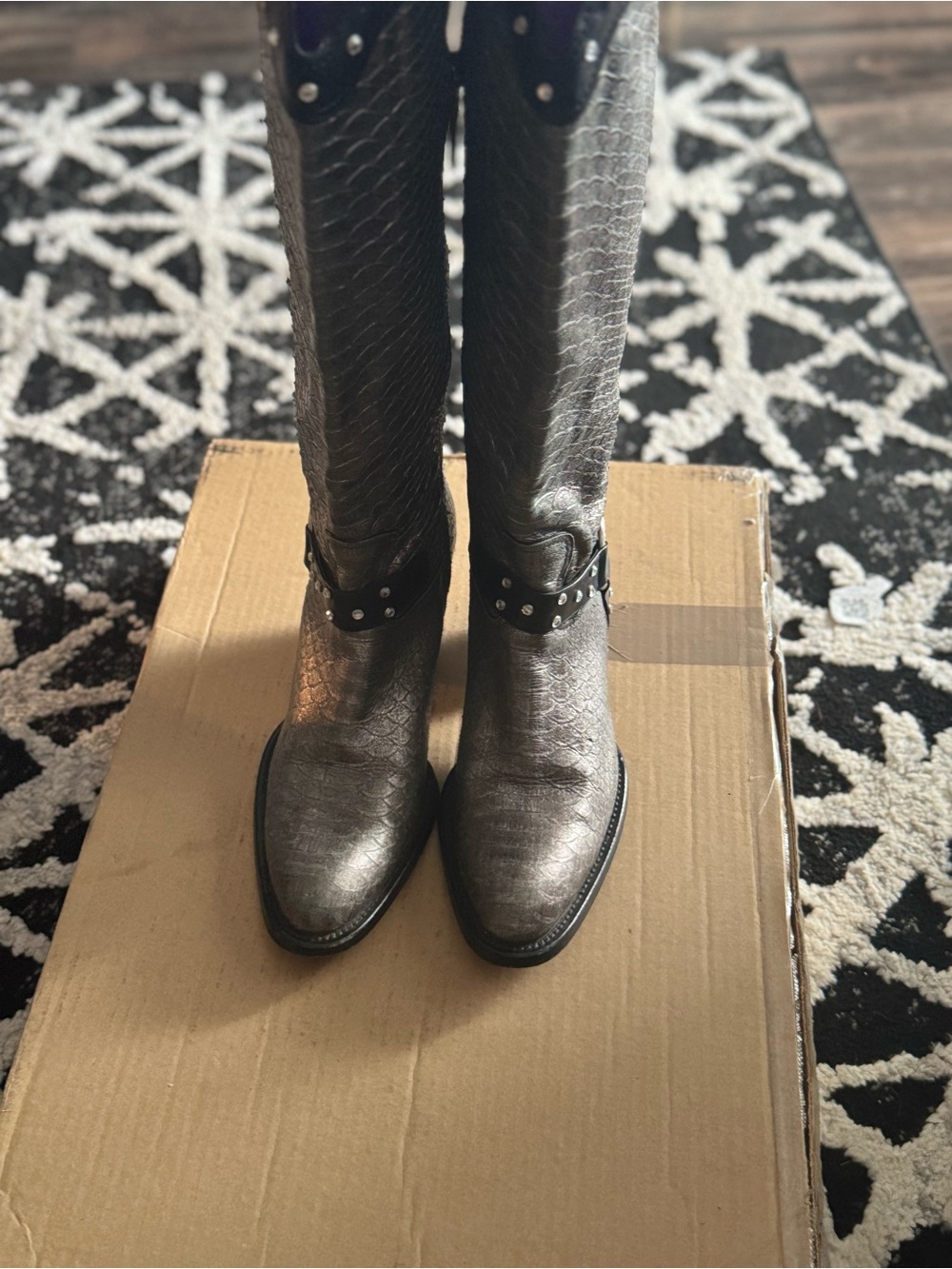 Women’s Metallic Gray Western Knee-High Boots size 40